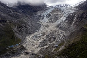Klimaforsker advarer om flere store skred i Himalaya